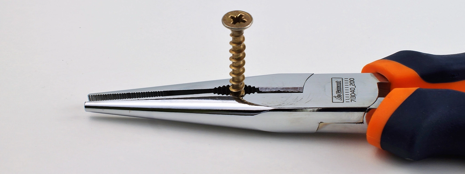 Needle Nose Pliers with locking